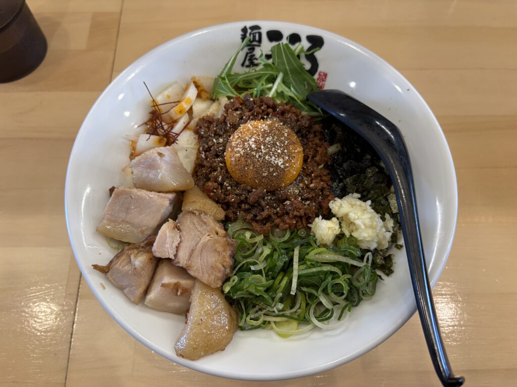 坦々台湾まぜそば（チャーシュートッピング）